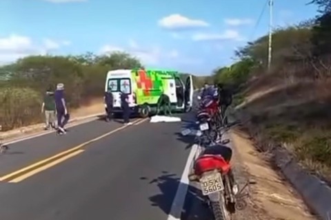 Grave acidente no Acarape em Parambu-CE