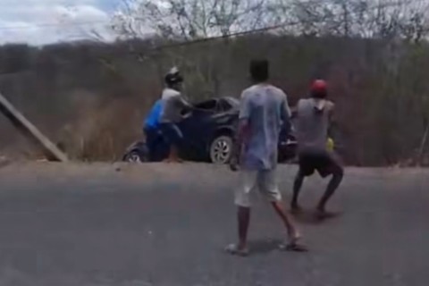 Acidente de trânsito na cidade de Mombaça-CE