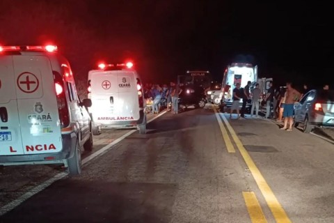 Tragédia em Morada Nova no Ceará: grave colisão entre veículos deixa mortos e feridos