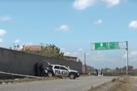 Corpo de homem é encontrado decapitado e com tórax aberto em Fortaleza-CE