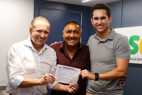 Tiririca se filia ao PSD e troca domicílio eleitoral de São Paulo para o Ceará