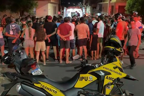 Tragédia no centro de Ipu no Ceará: caminhão na contramão atinge moto e deixa duas vítimas fatais