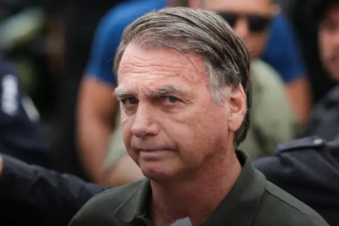 Moraes autoriza Bolsonaro a conceder entrevista de dentro da PF