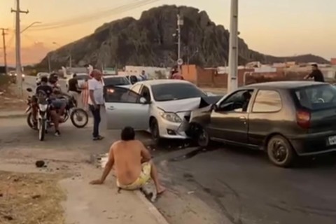 Colisão frontal na cidade de Quixadá-CE