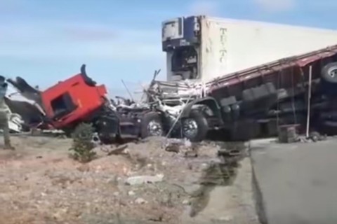 Acidente grave na BR-116 deixa motorista ferido em Russas