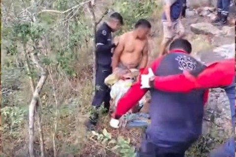 Idoso é salvo pela equipe do Resgate, após cair de penhasco na zona rural de Tianguá no Ceará