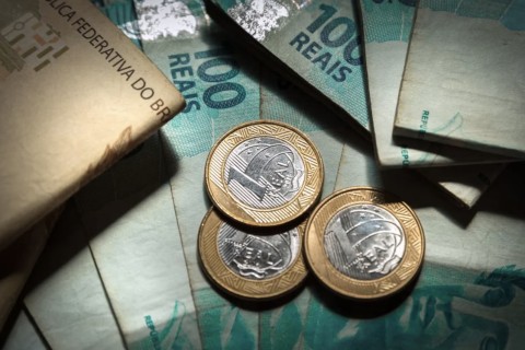 Segunda parcela do 13º salário deve ser paga até sexta-feira