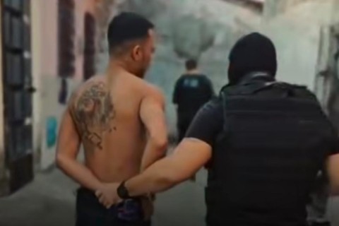 Homem suspeito de ser chefe de facção criminosa é preso por homicídio no Ceará