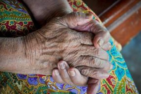 Idosa mora meses em hospital do Ceará, após deixar casa onde vivia há 34 anos sob suspeita de exploração