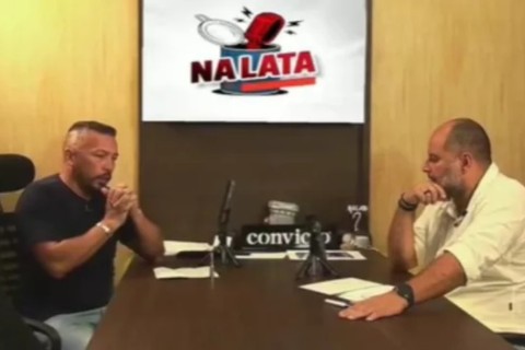 Apresentadores que chamaram jornalista de 'sapatãozinha' são denunciados por homofobia