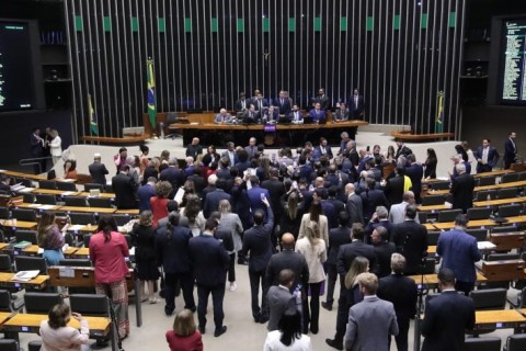 Câmara aprova criação da Política “Mais Professores para o Brasil” para atrair jovens ao magistério com bolsas de estudo