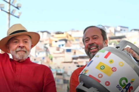 Governo Federal oficializa programa Gás do Povo; veja principais regras