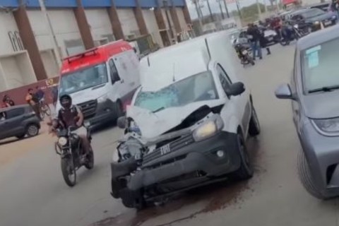 Motociclista de app e passageiro morrem atropelados no 4º Anel Viário, no Ceará