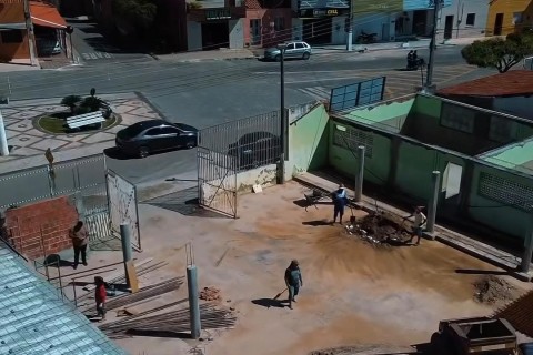 Obra da Escola Azarias Fernandes em Piquet Carneiro-CE, não para e segue avançando a todo vapor