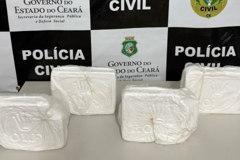 Mulher é presa com 4kg de cocaína enquanto viajava levando o filho de 1 ano no carro, no Ceará