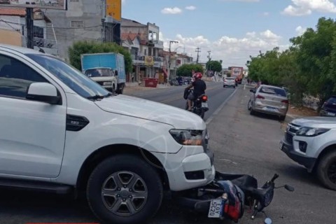 Motocicleta fica ferido em acidente de trânsito na cidade de Crateús no Ceará