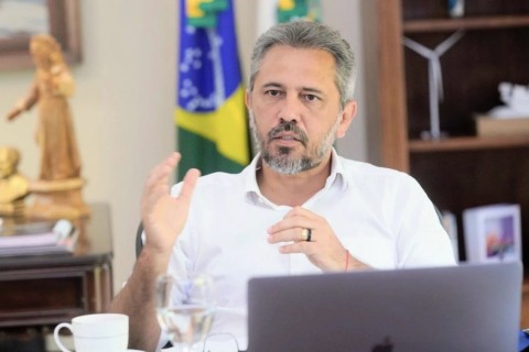 Governador Elmano decreta ponto facultativo no dia 26 de dezembro no Ceará