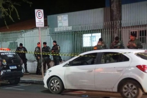 Ataque a tiros contra carro de aplicativo deixa casal e criança de um ano feridos em Pacatuba no Ceará