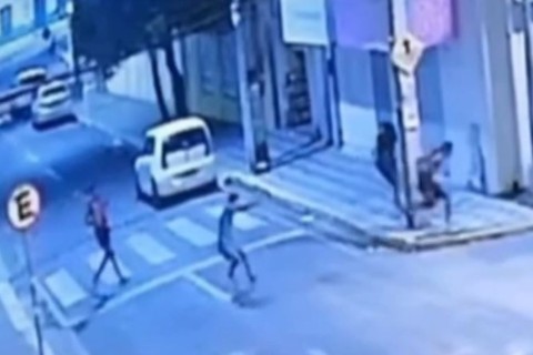 Polícia captura dupla suspeita de assassinar homem na Grande Fortaleza-CE