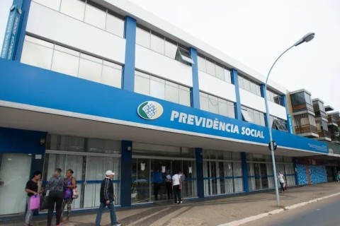 CPI do INSS descobre elo de fraudes bilionárias em associações de aposentados e envia pedidos de prisão ao STF