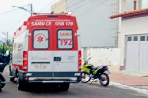 Motoqueiro sofre acidente na Avenida Odilon Aguiar, em Tauá-CE