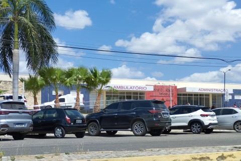 Criança atacada por cachorro em Parambu-CE, vítima foi transferida para Tauá no Ceará